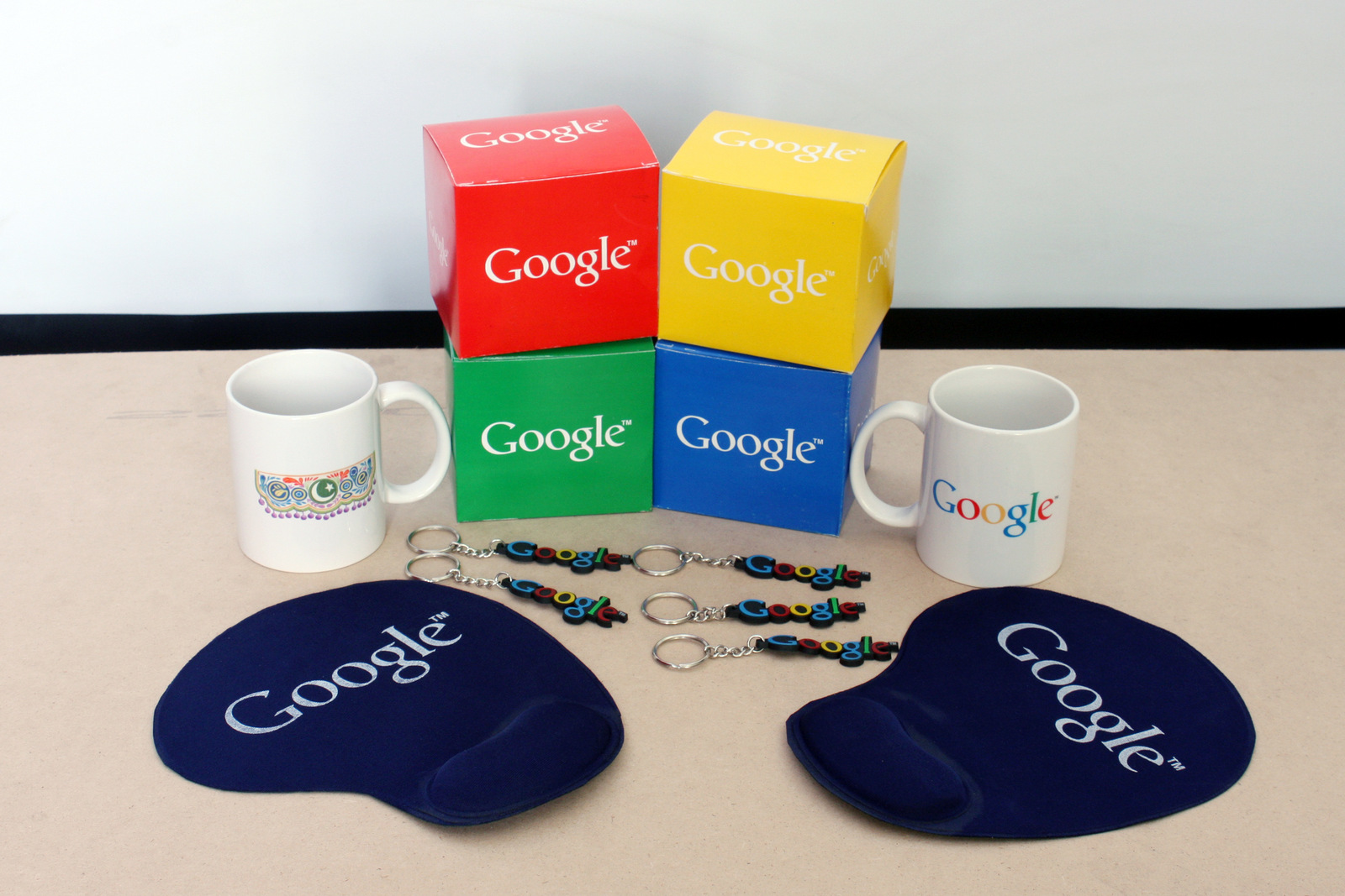 Корпоративные сувениры от компании google
