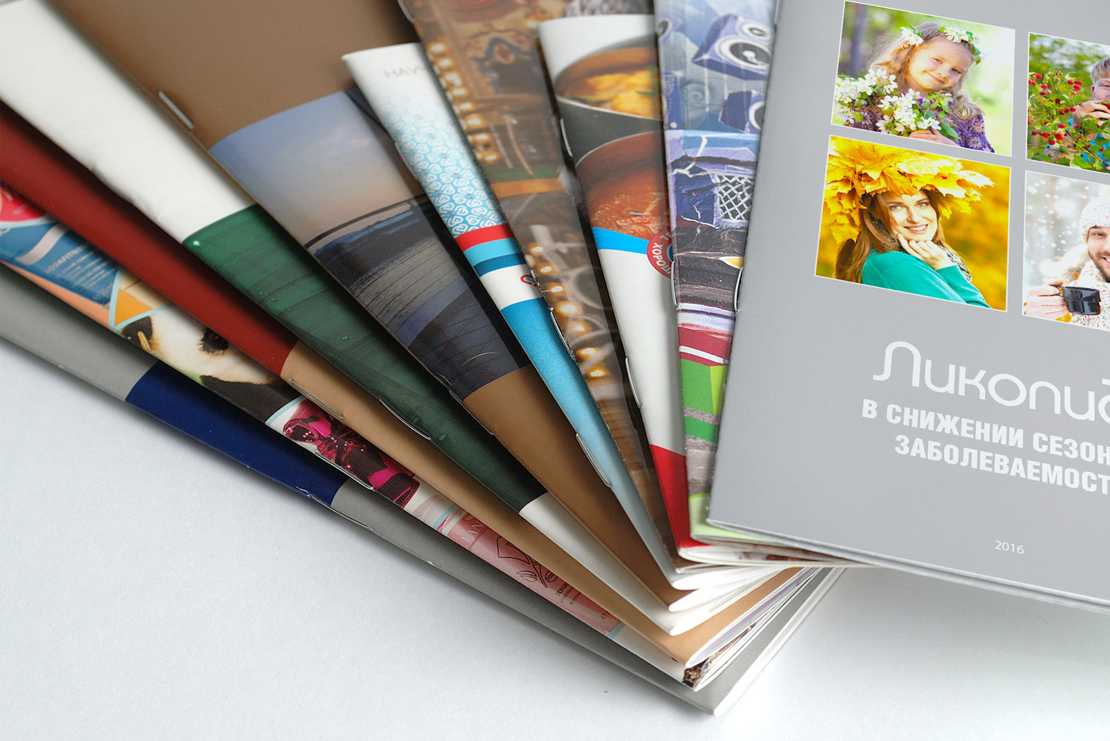 Разнообразие дизайнов брошюр для различных сфер