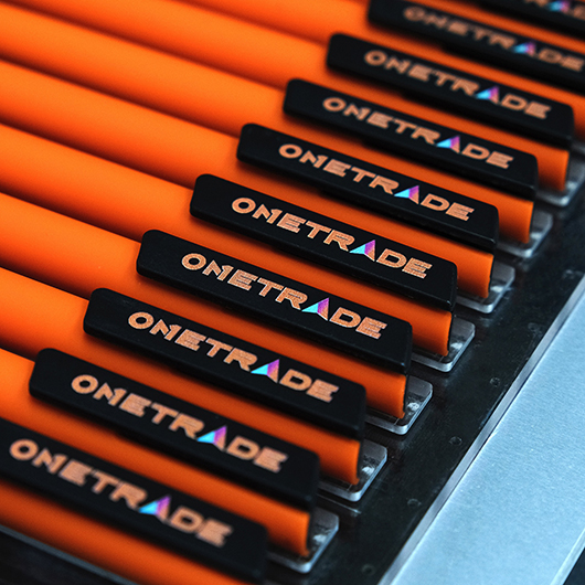 Ручки с логотипом для “onetrade”
