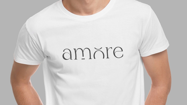 Футболка с логотипом